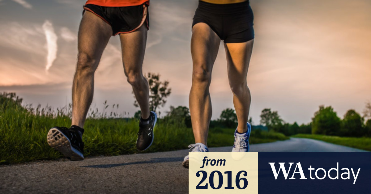 Ideal running style should your foot hit the ground heel or toes first?